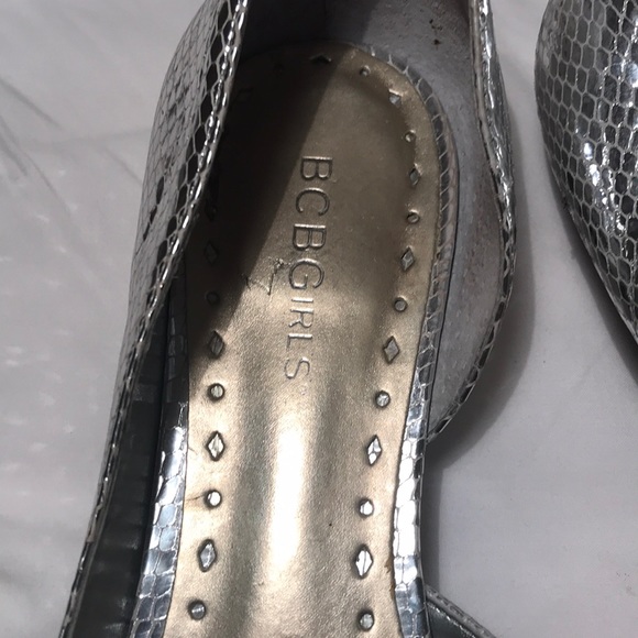 BCBGirls Silver Open Toe Flats, 6B - Picture 2 of 6